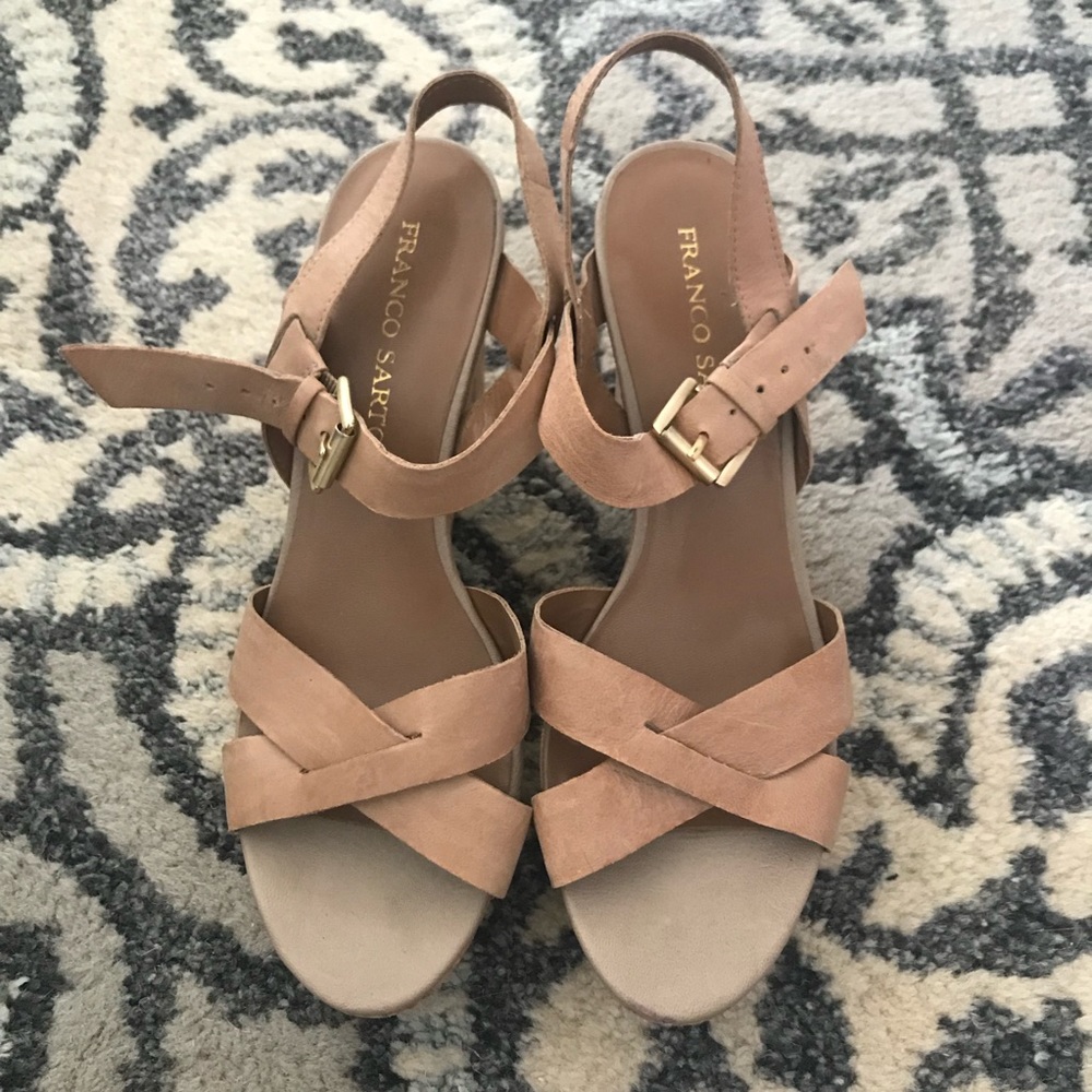 🛍 2/$30 | Franco Sarto Nude Strappy Wedges